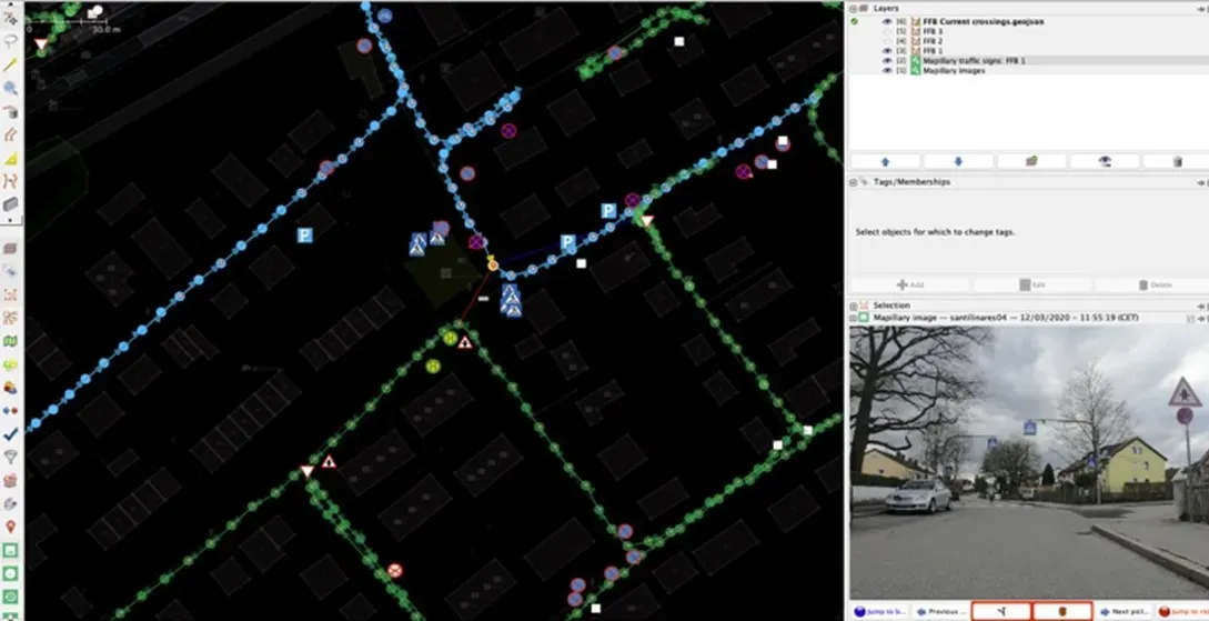 Map of two sequences identifying the same street signs in different
locations